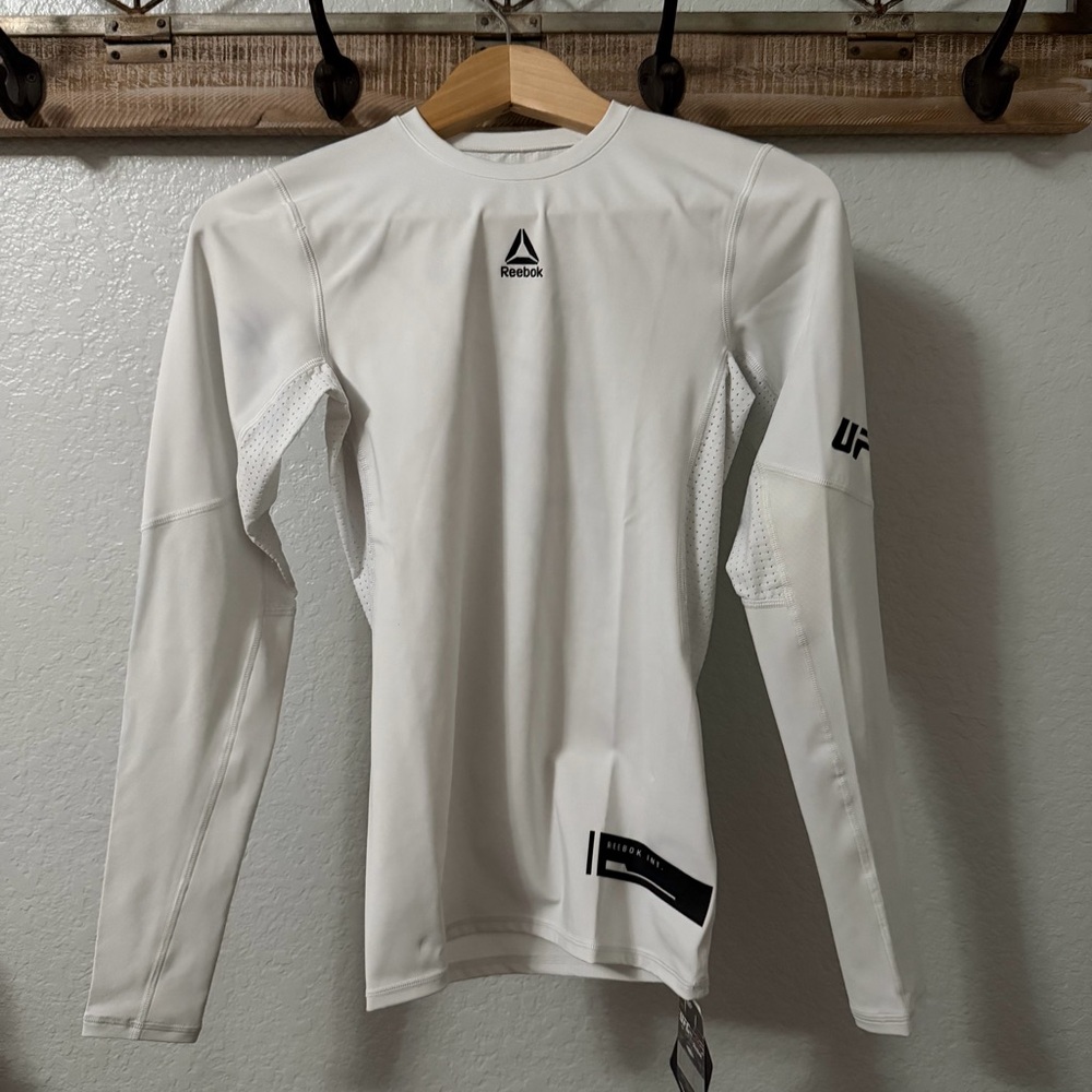 NWT Reebok UFC White Performance compression Shirt Rashguard - Picture 10 of 11